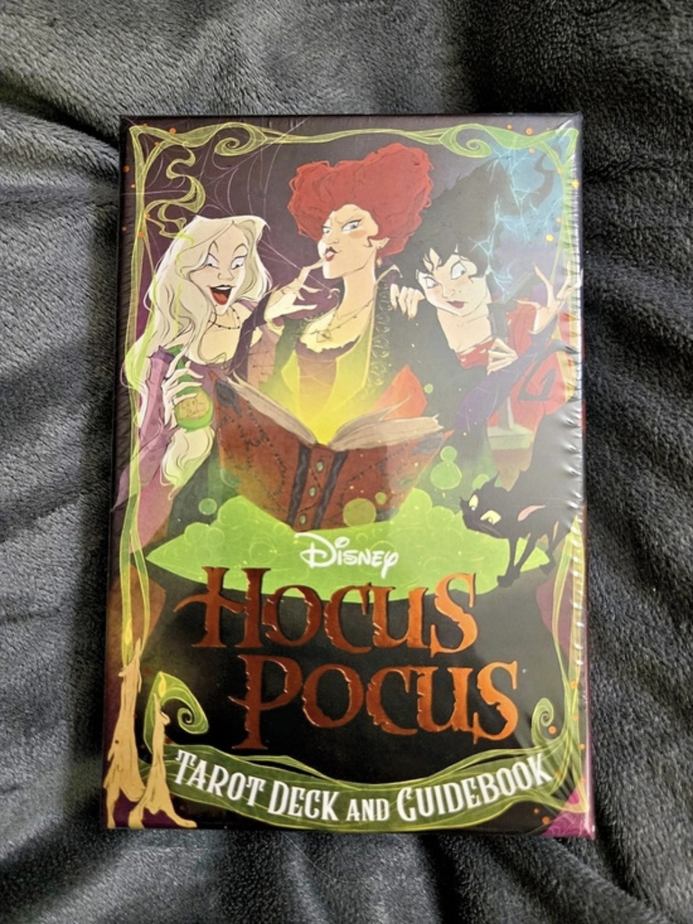 Disney Hocus Pocus Tarot Deck and Guidebook Tarot Deck & Guidebook NWT